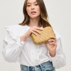 Clutches^Urban Expressions Addie Clutch