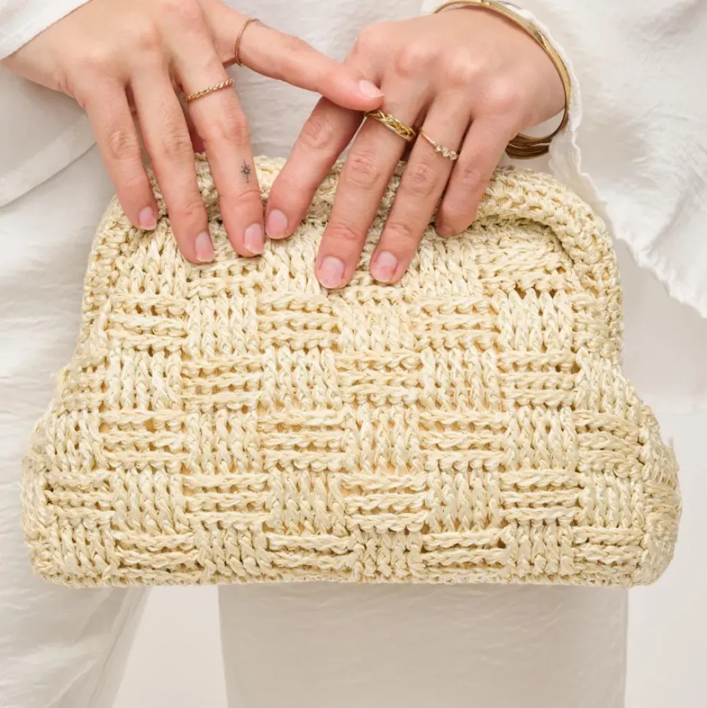 Clutches^Urban Expressions Annie Clutch