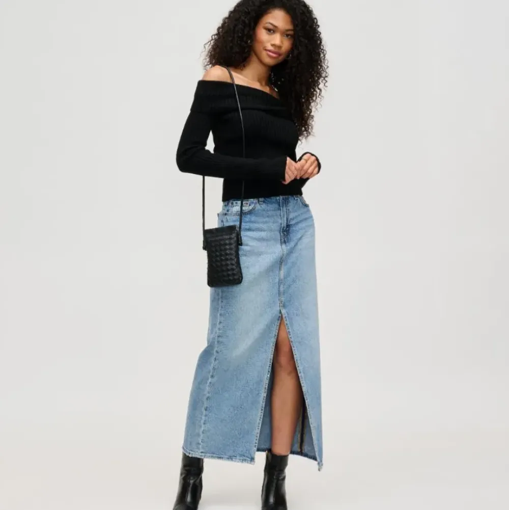 Crossbody^Urban Expressions Jackie Crossbody