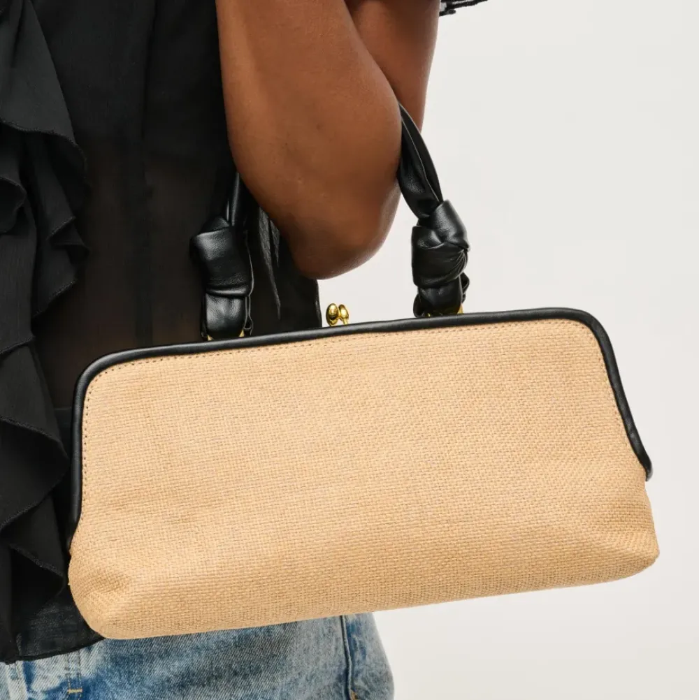 Clutches^Urban Expressions Julissa Clutch NaturalBlack