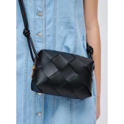 Crossbody^Urban Expressions Kennedy Crossbody