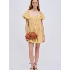 Clutches^Urban Expressions Lydia Clutch Tan