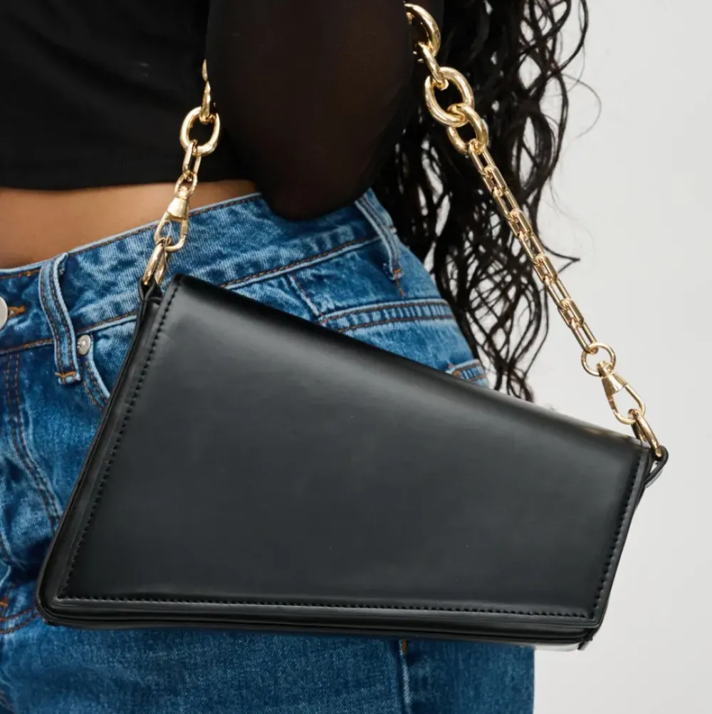 Crossbody^Urban Expressions Marla Crossbody