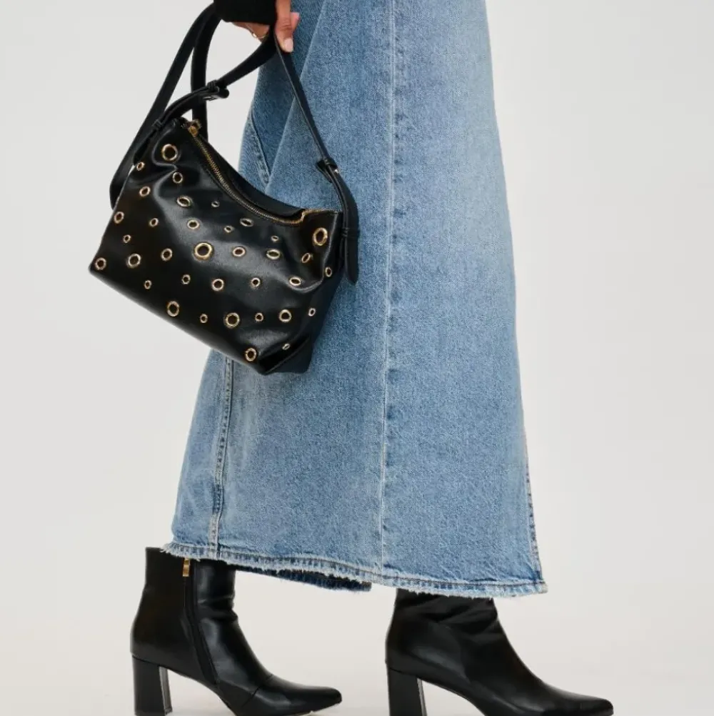 Crossbody^Urban Expressions Taran Crossbody