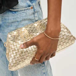 Clutches^Urban Expressions Tate Clutch