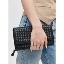 Crossbody^Urban Expressions Wallis Crossbody